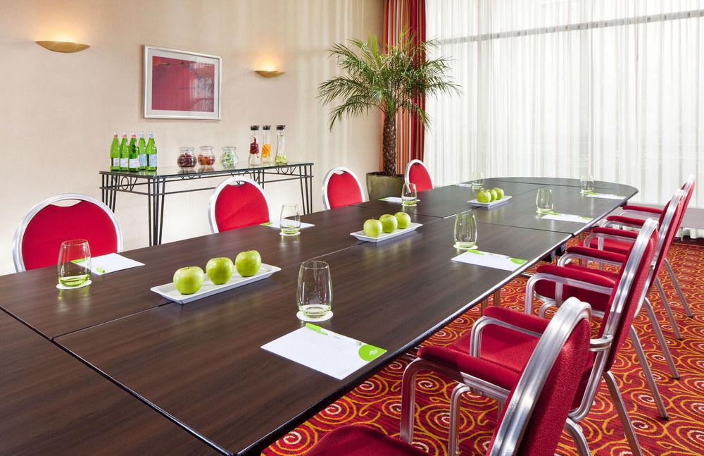 Courtyard By Marriott Munich City Center Exterior foto