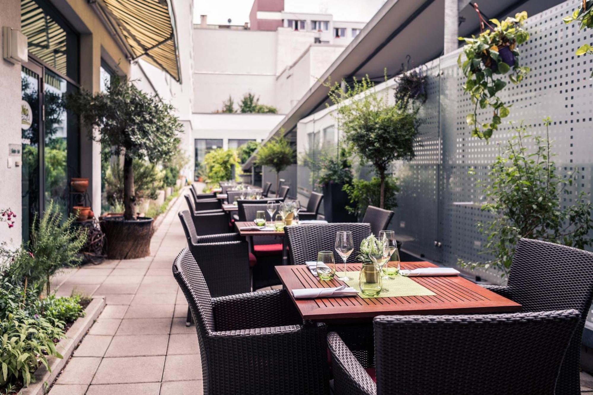 Courtyard By Marriott Munich City Center Exterior foto