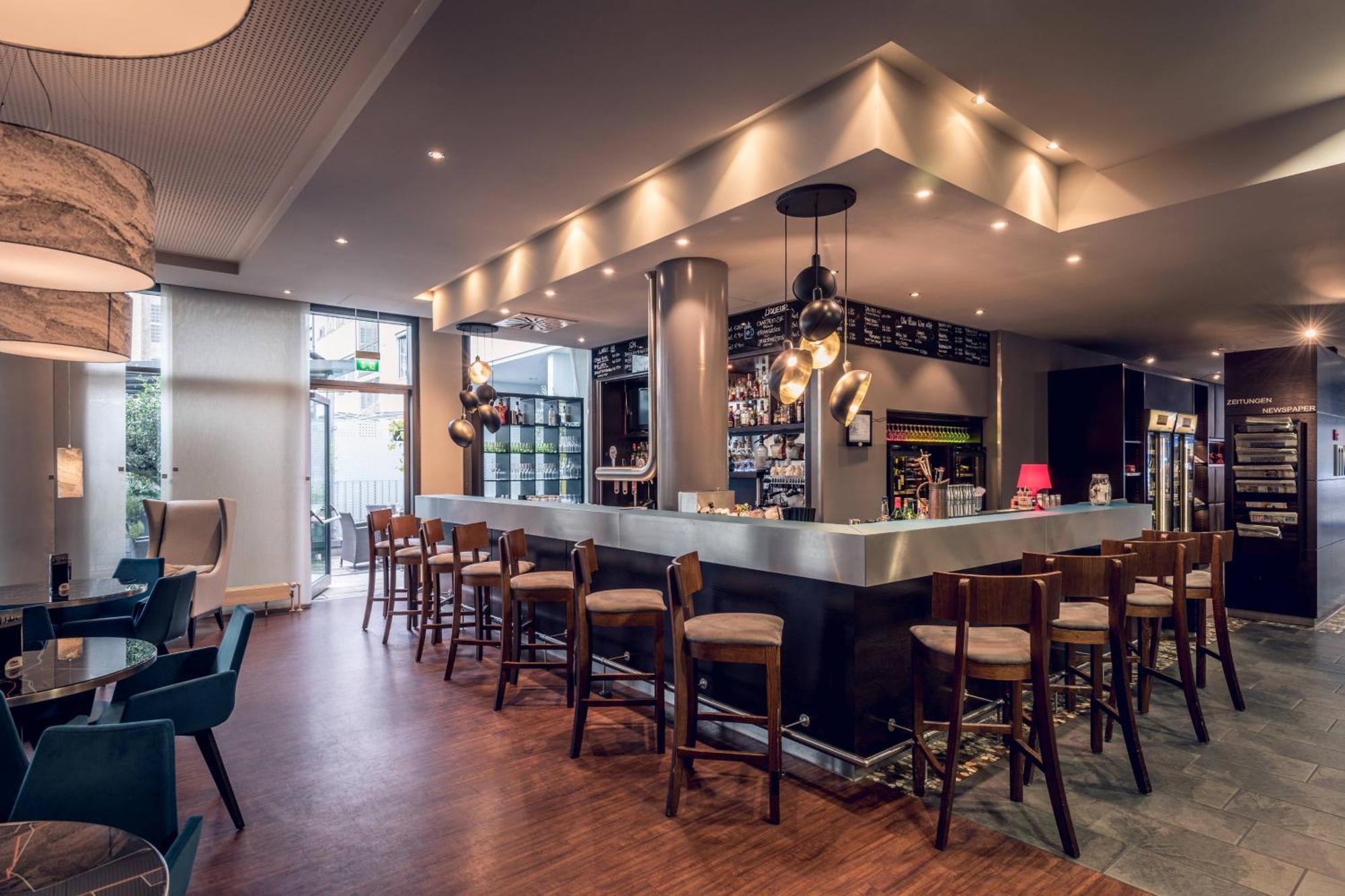 Courtyard By Marriott Munich City Center Exterior foto