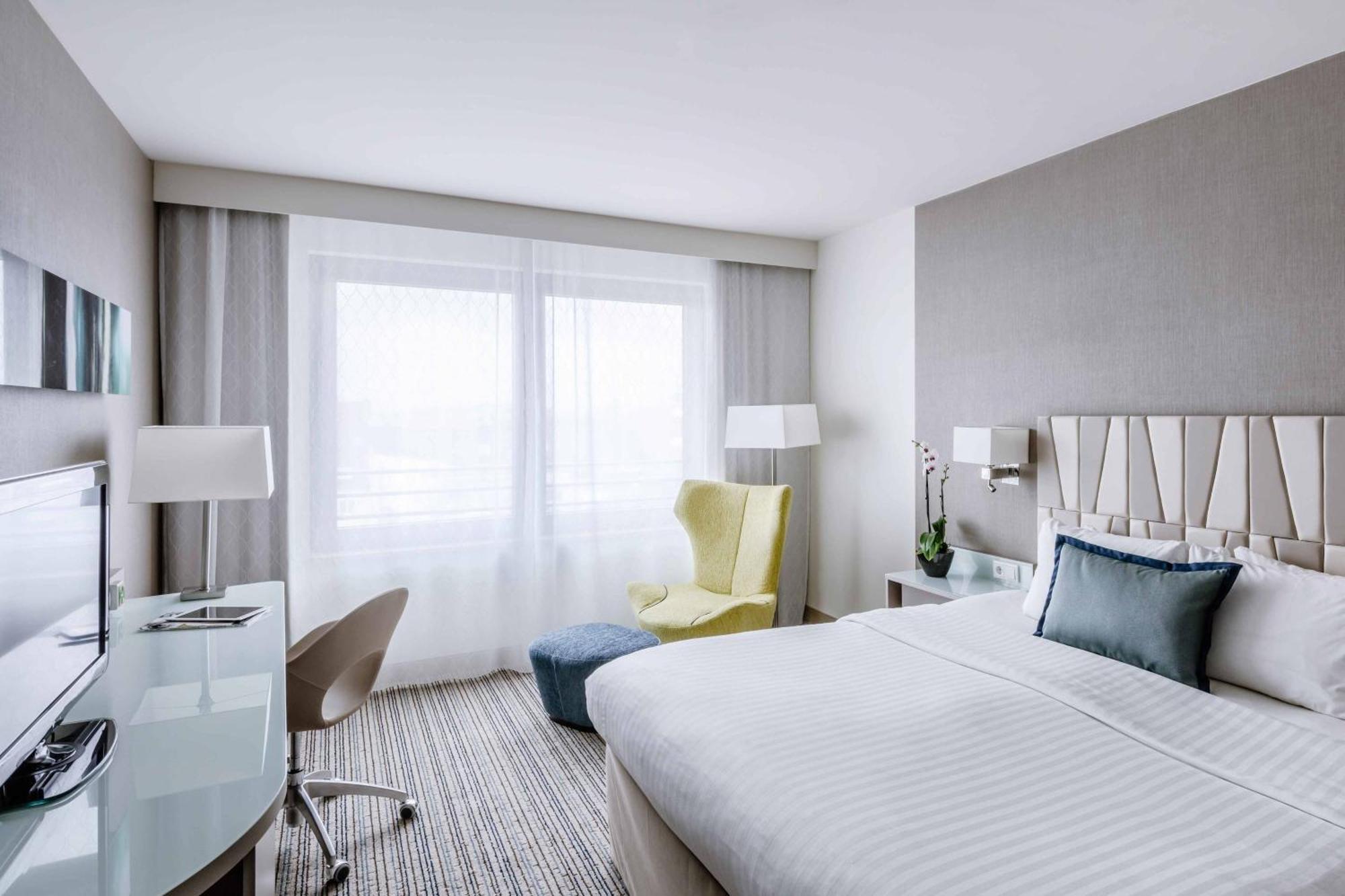 Courtyard By Marriott Munich City Center Exterior foto