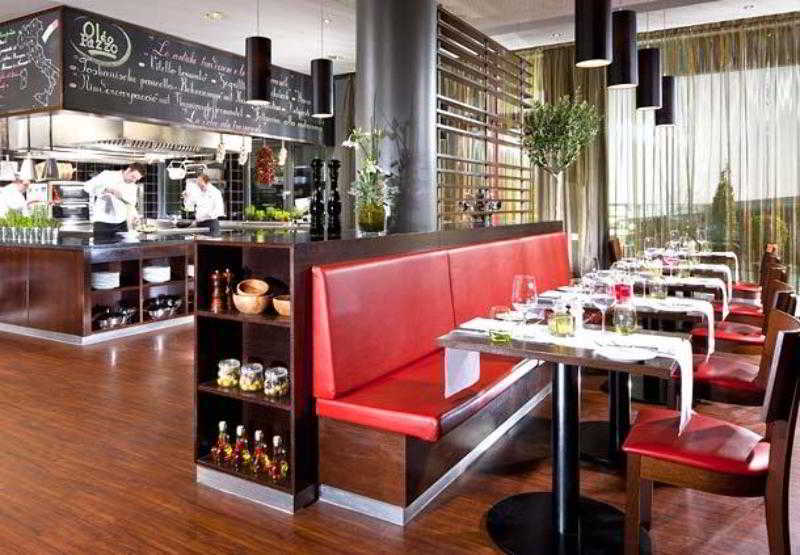 Courtyard By Marriott Munich City Center Exterior foto